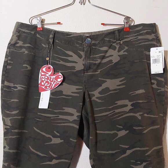 NWT! Slink Women's Low-Rise Camo Ankle Crop Cotton Blend Elastic Back Pants – 3X - Picture 3 of 9